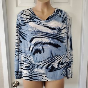 Salon Studio Swirl Scoop Top